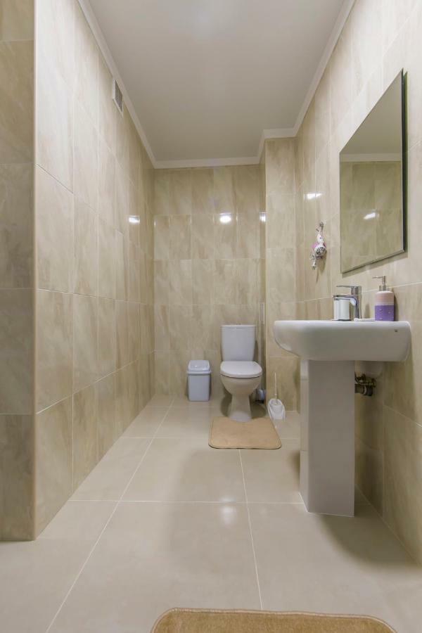 Apartments Kiev Exterior photo